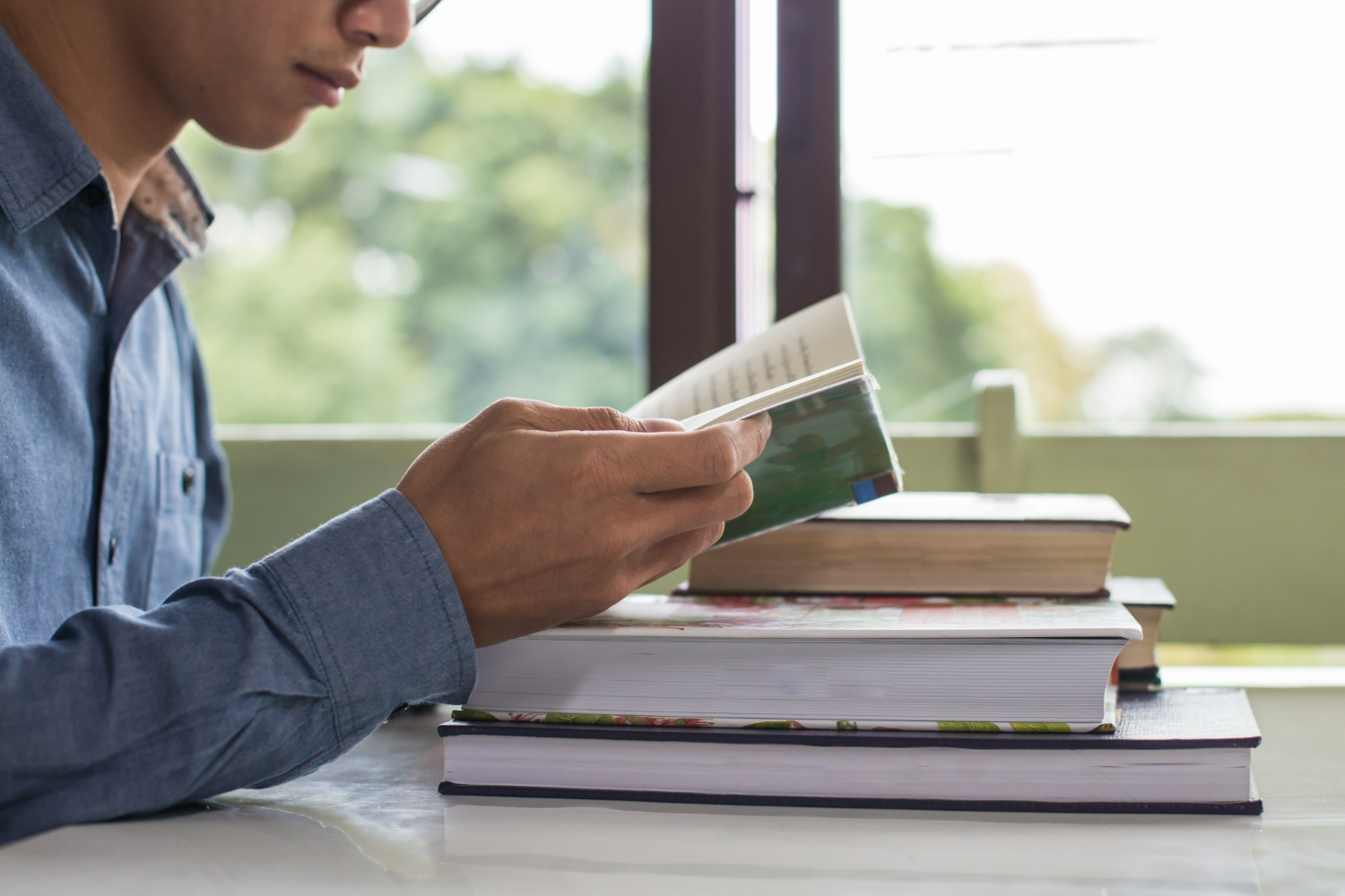 6 Textbook Tips for Students: A Detailed Guide