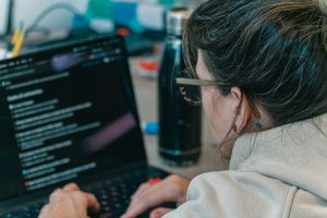 What Questions Should You Ask Before Choosing a Tech School?