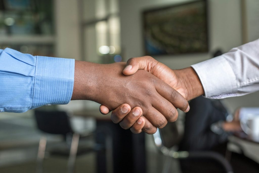 How Do Employers Evaluate Entry-Level Tech Candidates Today?